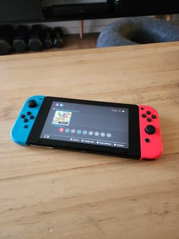 Switch 32GB - Red/Blue | Back Market