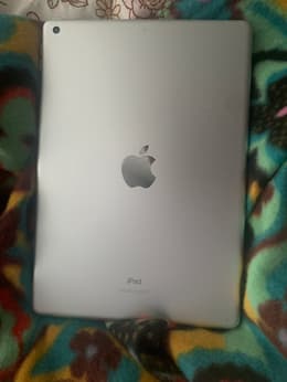 iPad 10.2-inches (2021) 9th gen 64 GB - Wi-Fi - Silver | Back Market