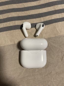 Apple AirPods 4th gen (2024) - Wireless (USB-C) Charging case