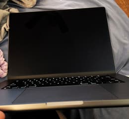 MacBook Pro (2021) 16-inch - Apple M1 Pro 10-core and 16-core GPU