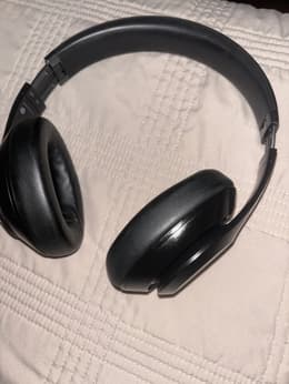 Beats Studio Pro Noise cancelling Headphone Bluetooth with