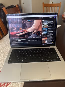 MacBook Pro (2021) 14-inch - Apple M1 Pro 8-core and 14-core GPU