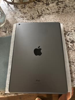 iPad 10.2-inches (2020) 8th gen 32 GB - Wi-Fi + 4G - Space Gray