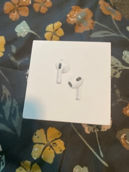 Apple AirPods 3rd gen (2021) - MagSafe Charging case | Back Market