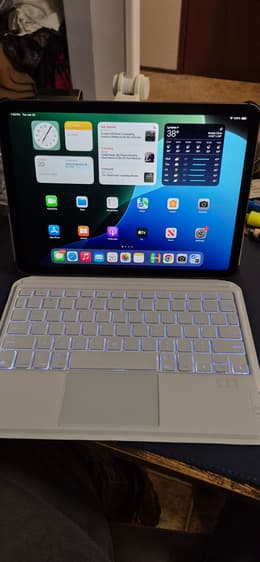 iPad Air 5 (2022, M1 series) Refurbished | Back Market