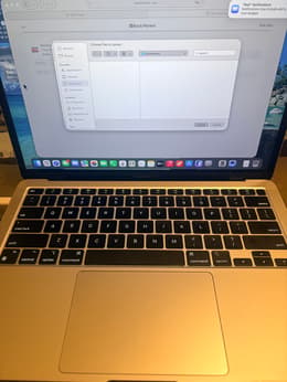 MacBook Air (2020) 13-inch - Apple M1 8-core and 8-core GPU - 16GB