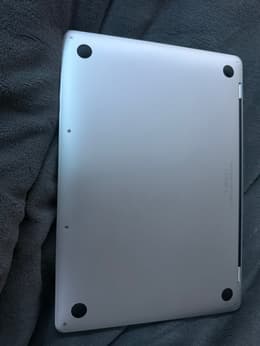 MacBook Pro (2022) 13-inch - Apple M2 8-core and 10-core GPU