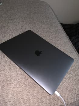 MacBook本体 MacBook Air Retina,13-inch,2019 Amazon.com: Apple 2019 MacBook Air with 1.6GHz Intel Core i5 (13