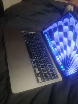 MacBook Pro (2020) 13-inch - Apple M1 8-core and 8-core GPU - 16GB